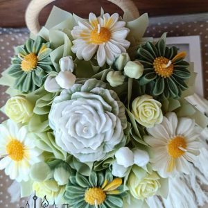 باکس گل شمع بابونه سبز و لیمویی