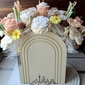 باکس گل شمع رنگین کمانی گلبهی کرم