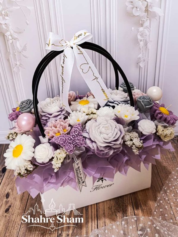 باکس گل شمع کادوی کیفی بنفش