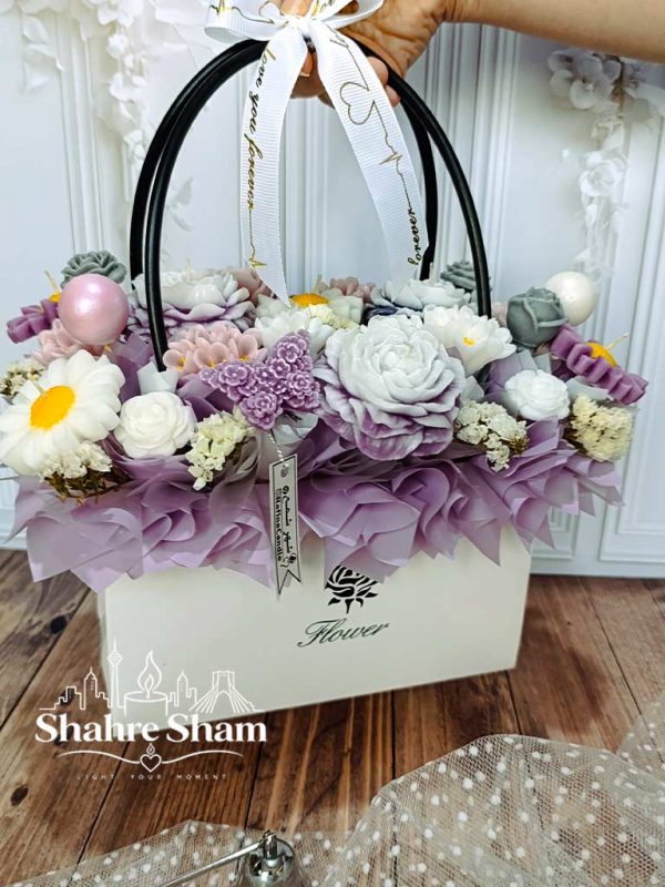 باکس گل شمع کادوی کیفی بنفش