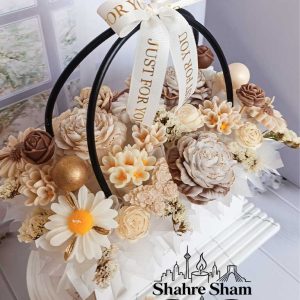 باکس گل شمع کیفی طرح نسکافه‌ای و طلایی